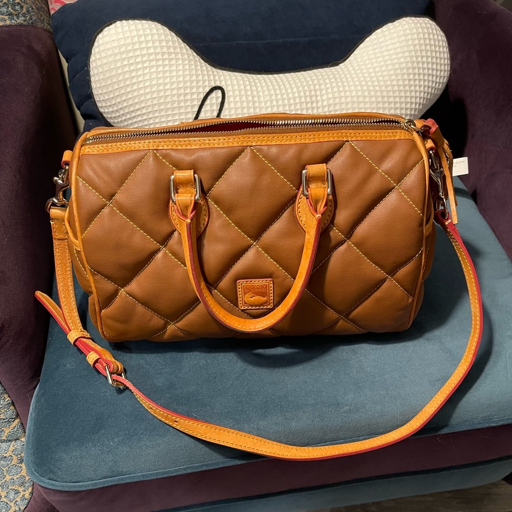 Dooney & Bourke quilted shoulder bag